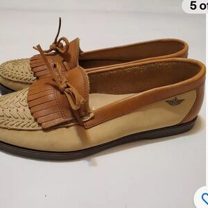 Docker MEN Slip On Shoes Sz 10.5 tan . Condition is Pre-owned. Shipped